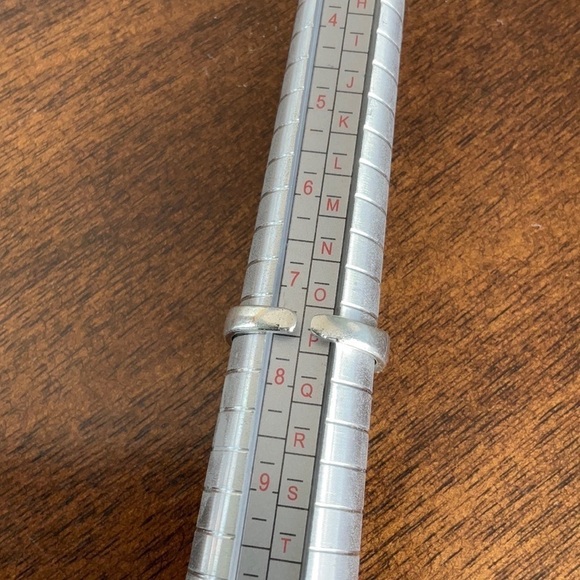 Antique Silver Tone Flower Decor Ring - Picture 3 of 10